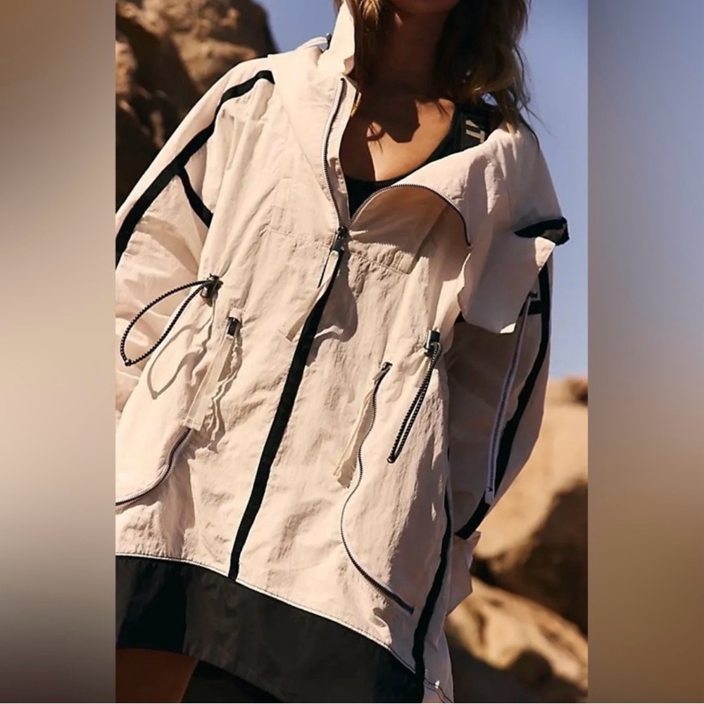 FP Movement Peace Out Backpack Parachute Parka in Off White M-L NWT - Picture 4 of 9